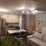 Kyra's Roof Terrace Flat 斯基亚索斯镇