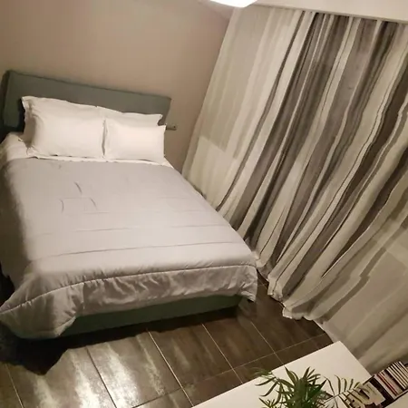 Апартаменты Kyra's Roof Terrace Flat *