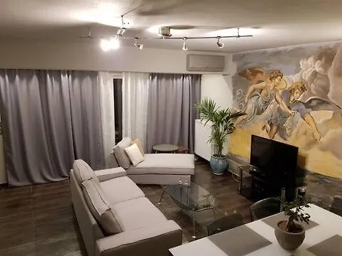 Апартаменты Kyra's Roof Terrace Flat *